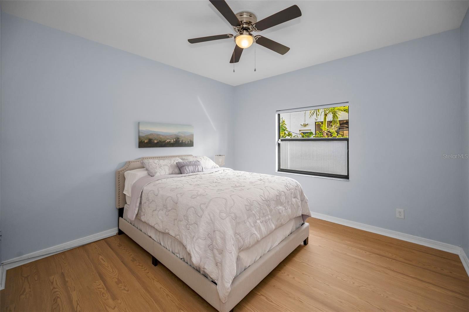 CREST SUB THE - Residential