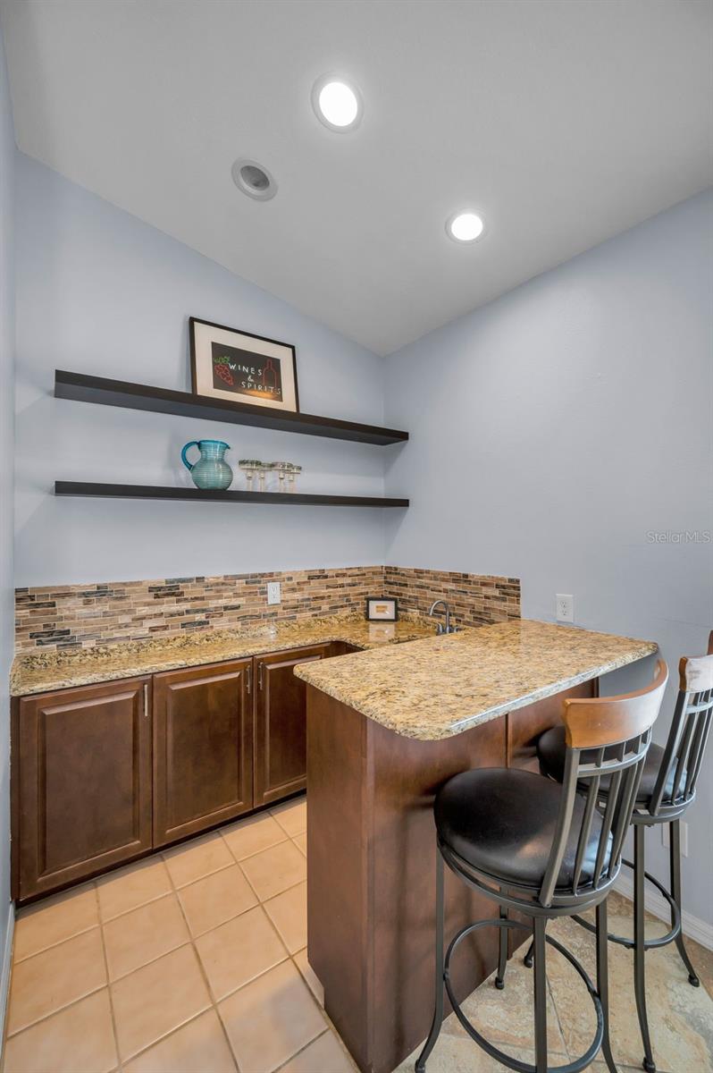 CREST SUB THE - Residential