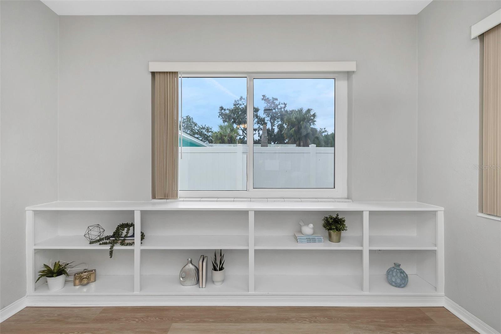 ROBIN TERRACE - Residential