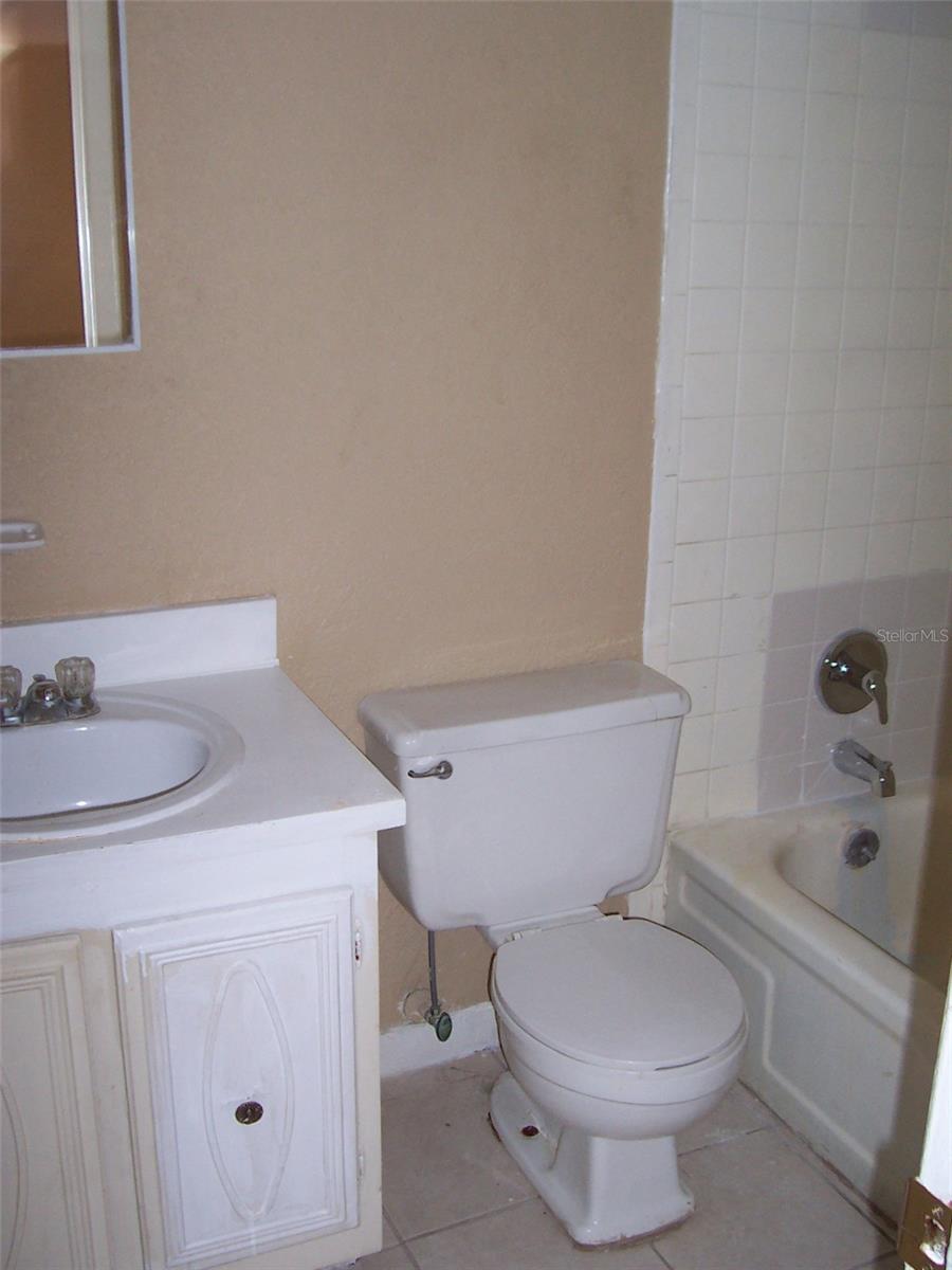 CATALINA ISLES CONDO - Residential Lease