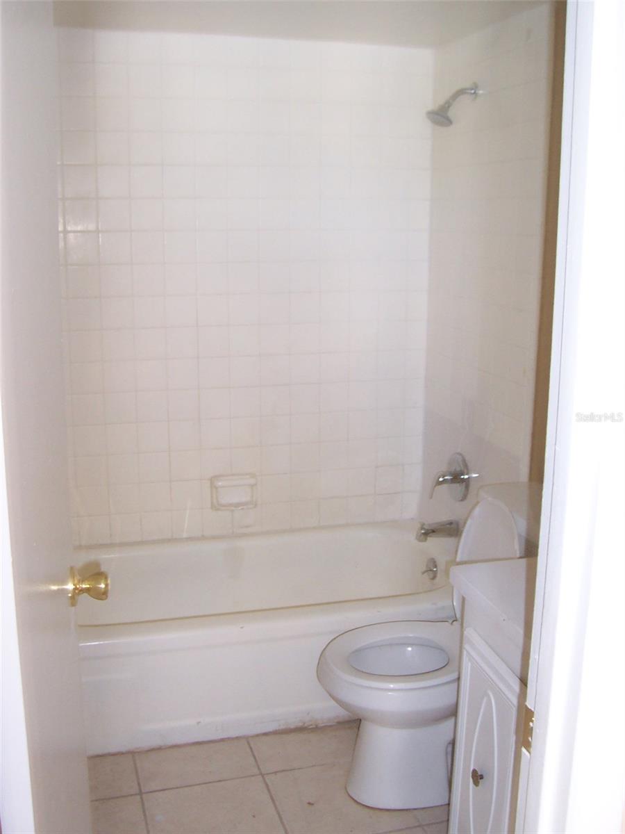 CATALINA ISLES CONDO - Residential Lease