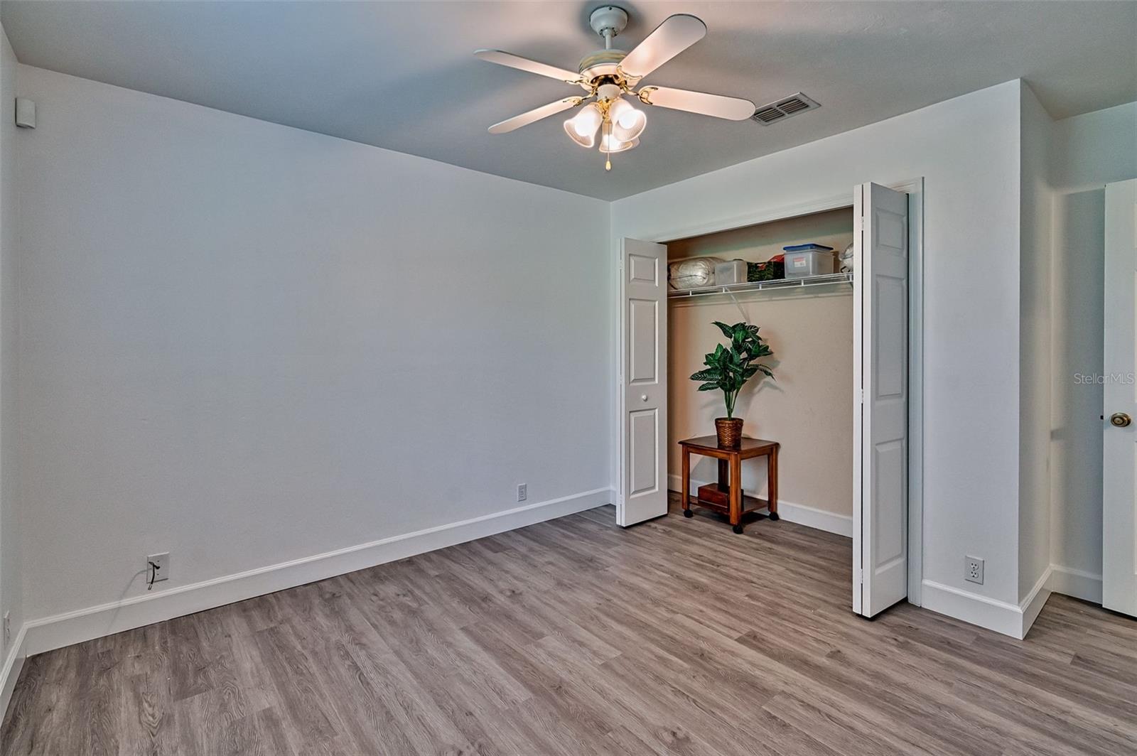 GATOR GETAWAY - Residential