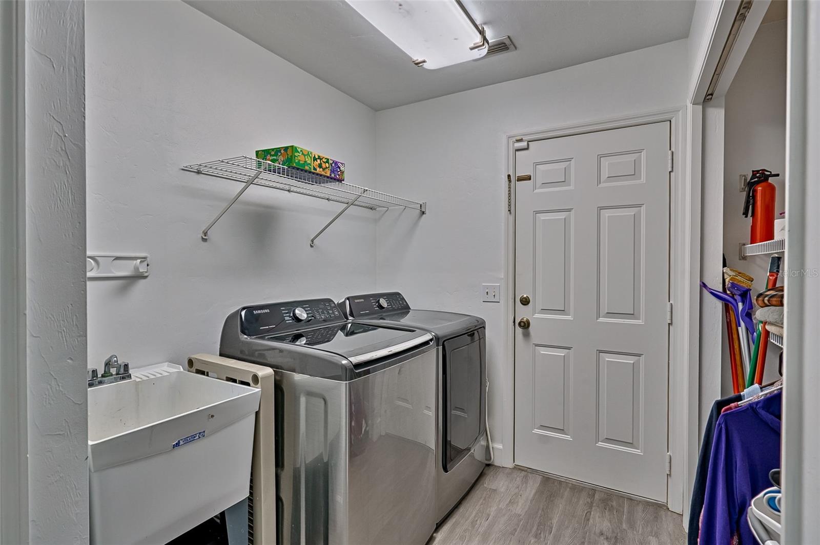 GATOR GETAWAY - Residential