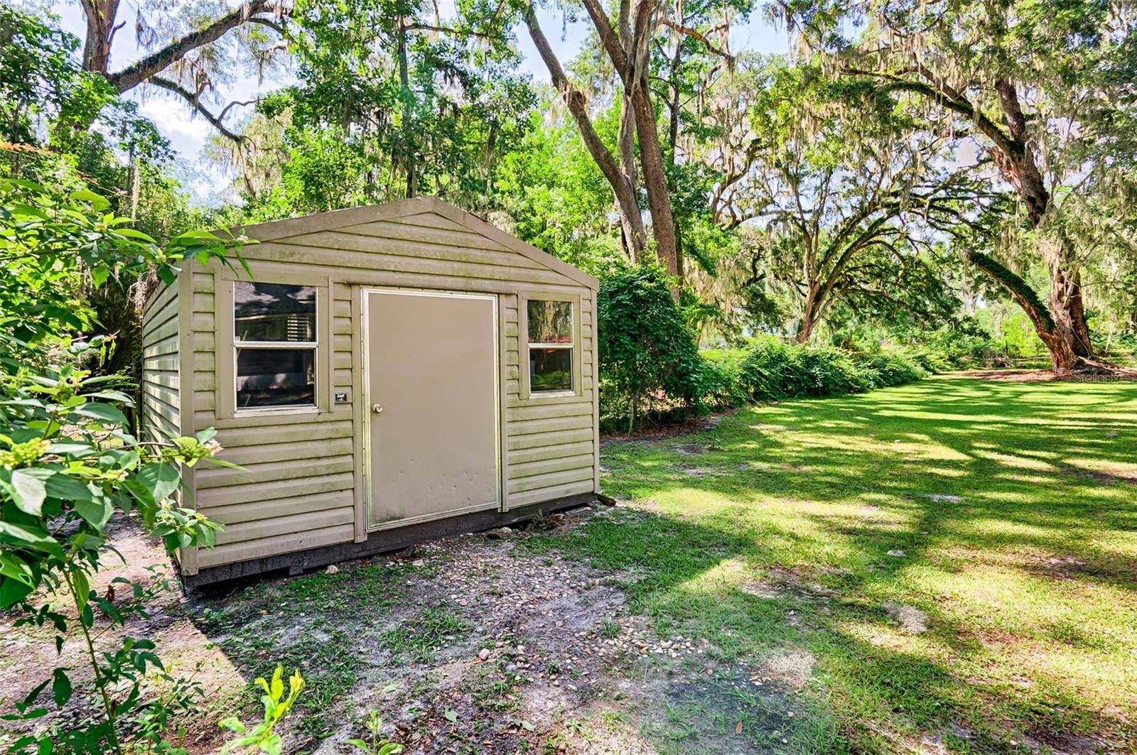 GATOR GETAWAY - Residential