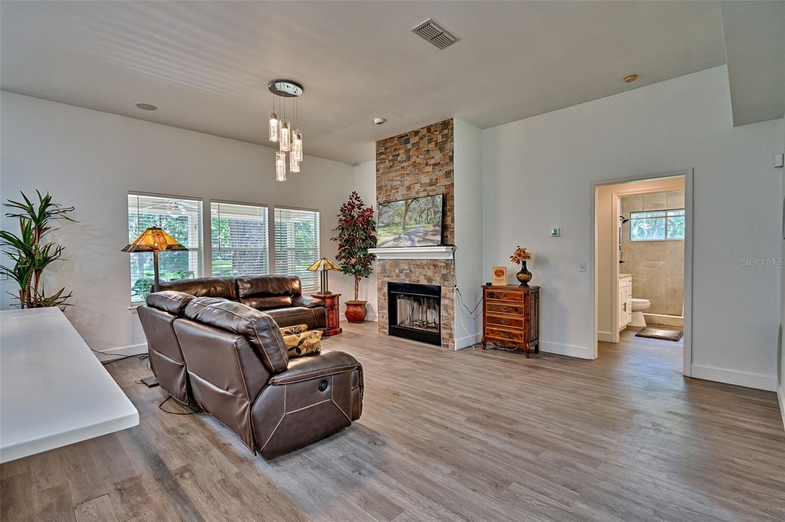 GATOR GETAWAY - Residential