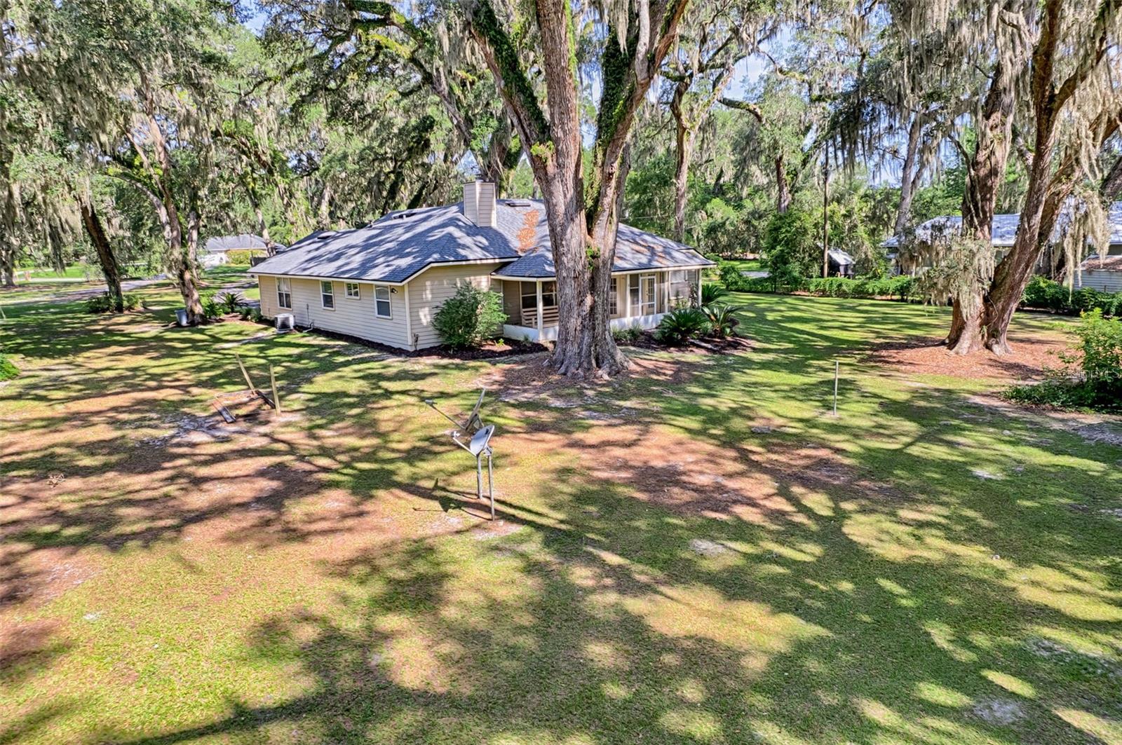 GATOR GETAWAY - Residential