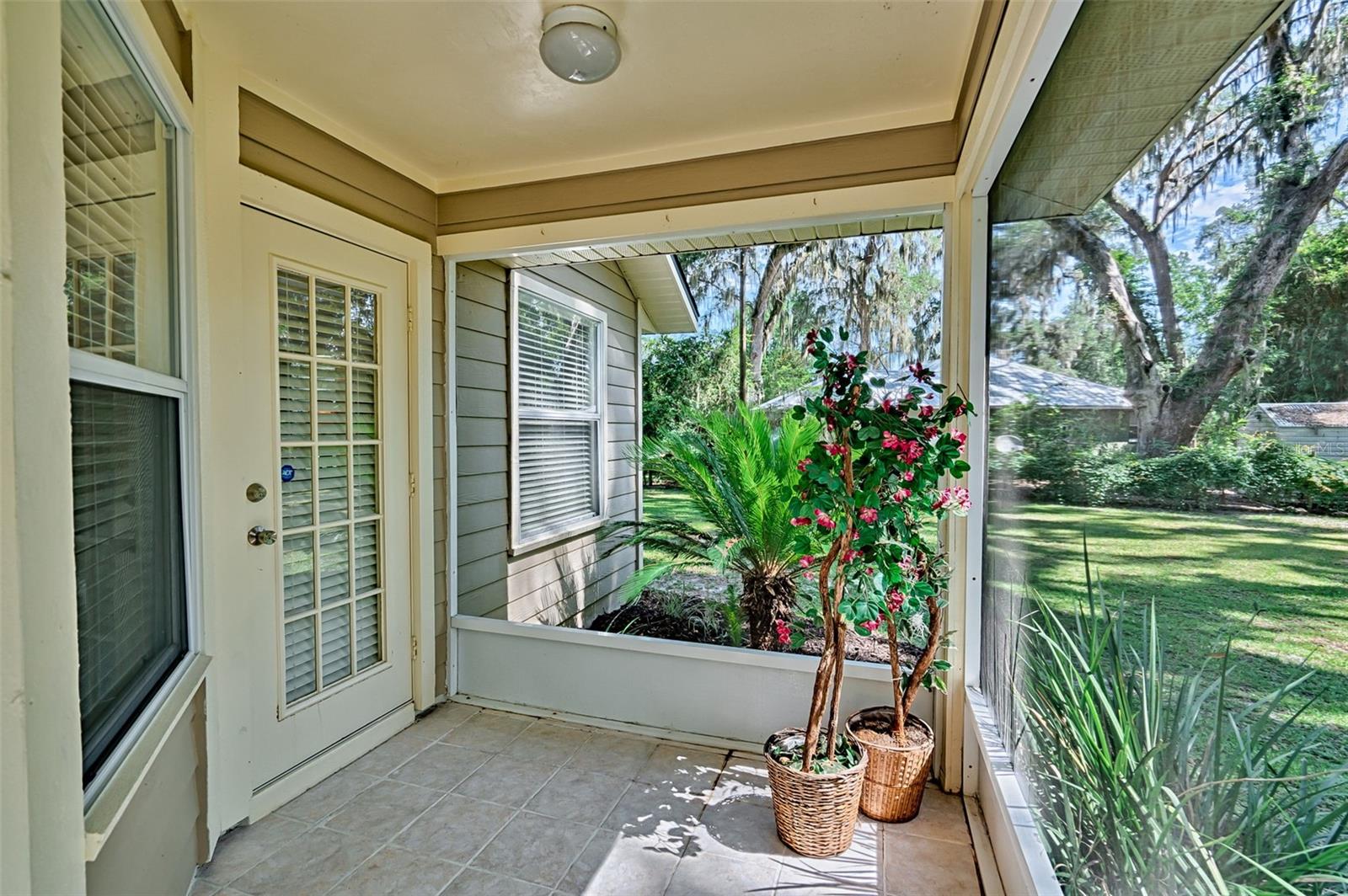 GATOR GETAWAY - Residential