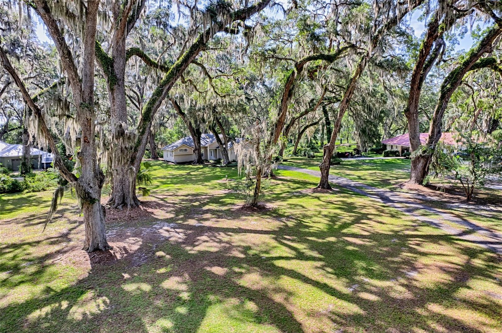 GATOR GETAWAY - Residential