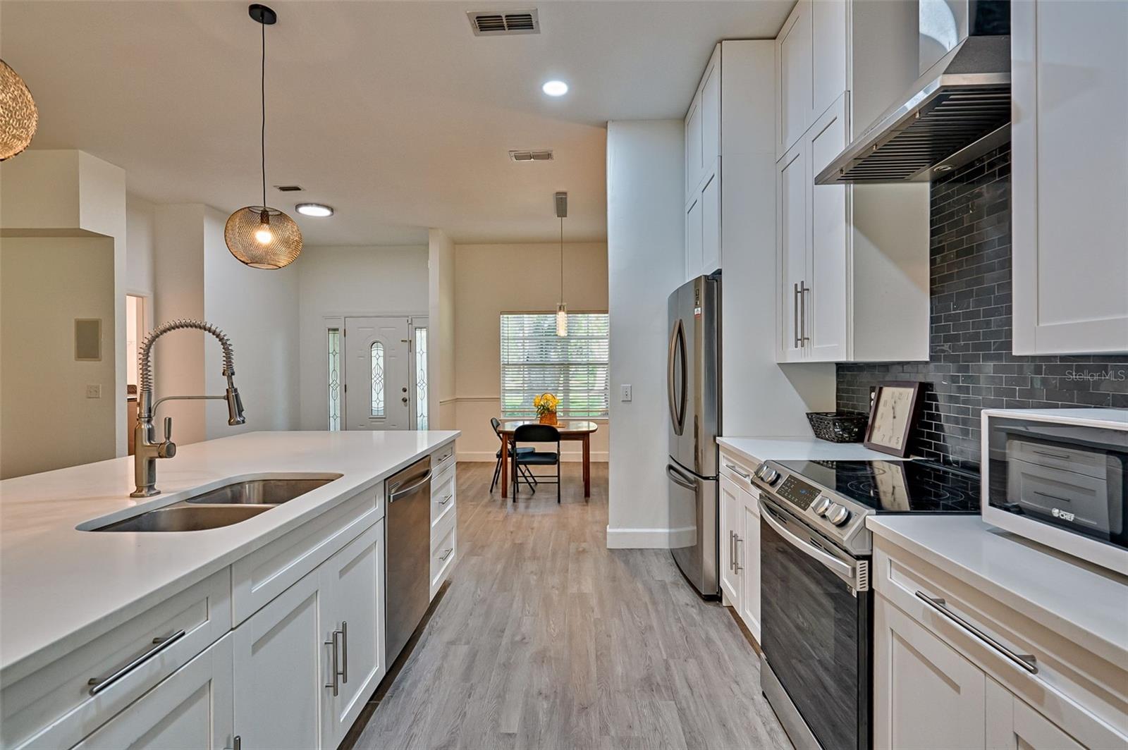 GATOR GETAWAY - Residential