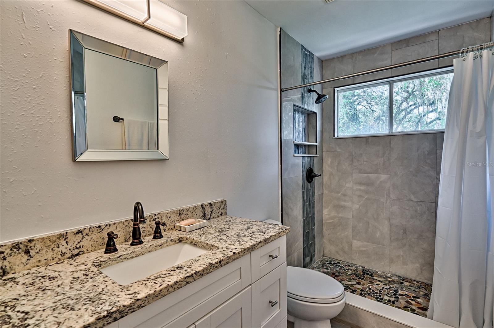 GATOR GETAWAY - Residential