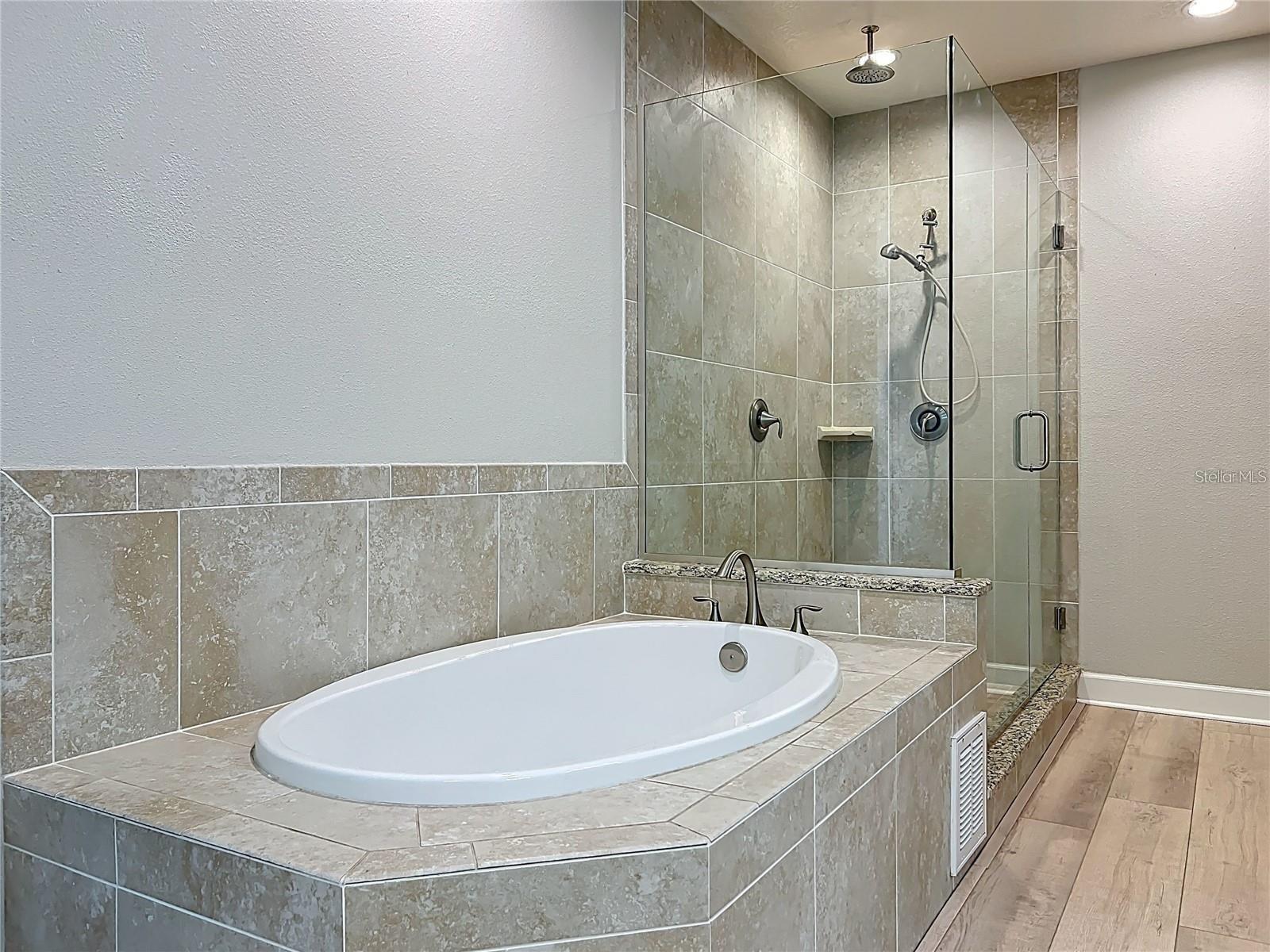 PALMA SOLA BAY CLUB PH 8 - Residential