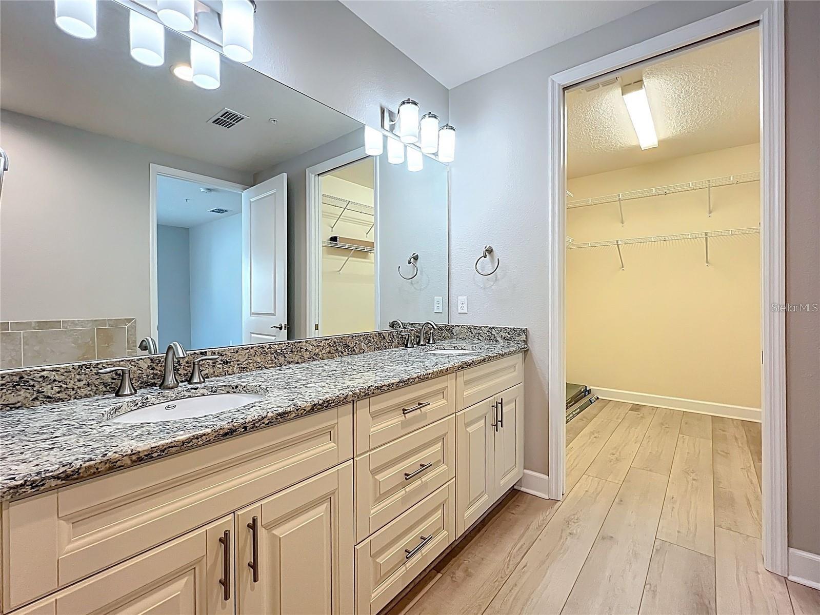 PALMA SOLA BAY CLUB PH 8 - Residential