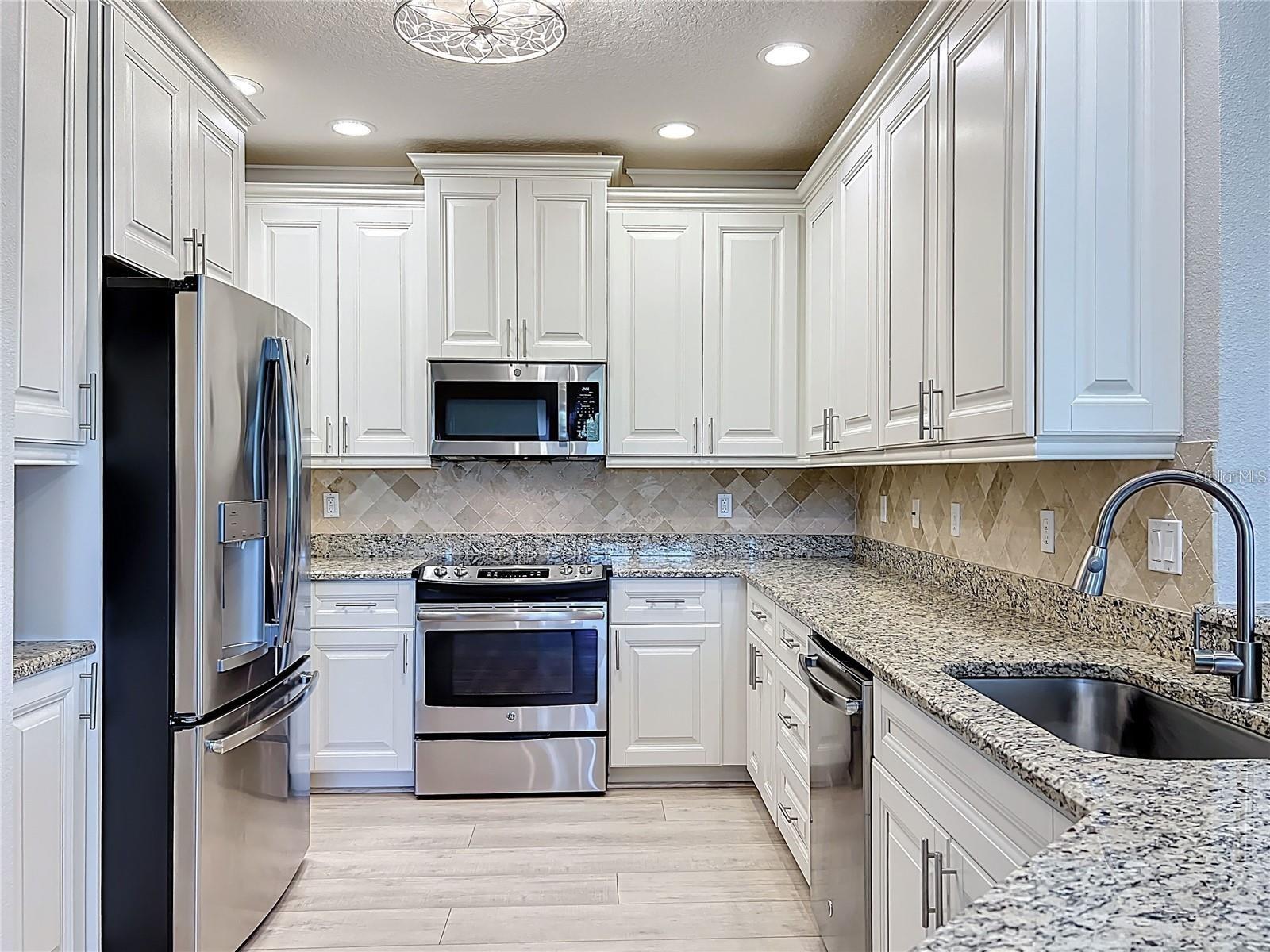 PALMA SOLA BAY CLUB PH 8 - Residential