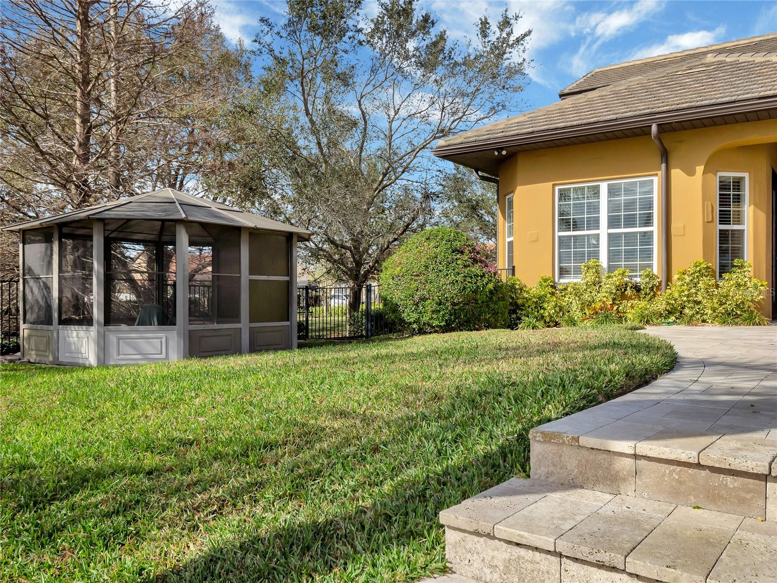 SIGNATURE LKS-PCL 01D PH 02 - Residential