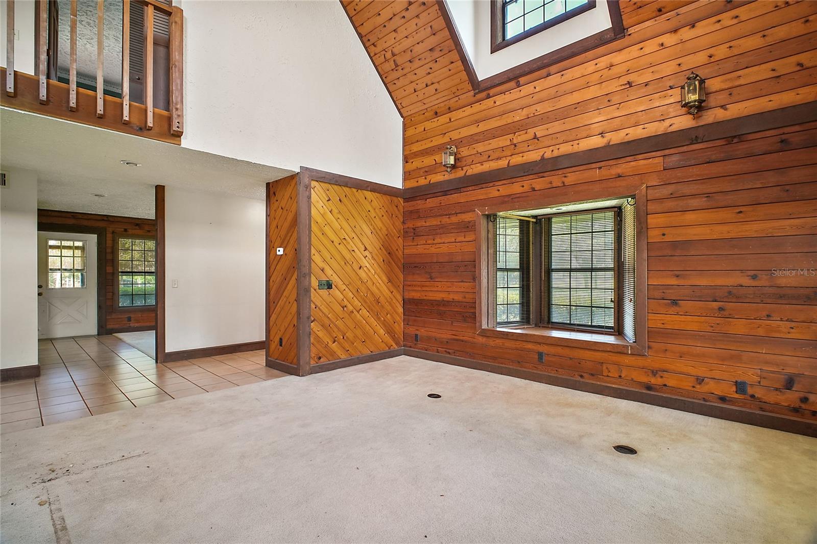 LAKE AVALON GROVES - Land