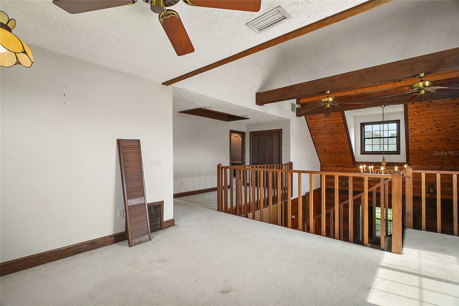 LAKE AVALON GROVES - Land