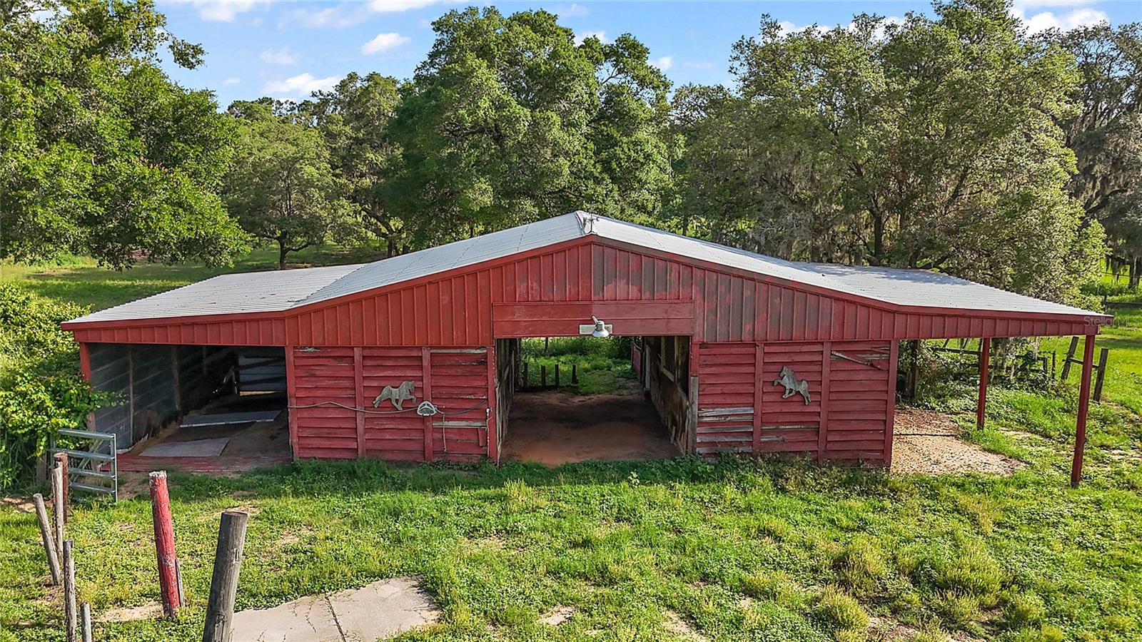 LAKE AVALON GROVES - Land