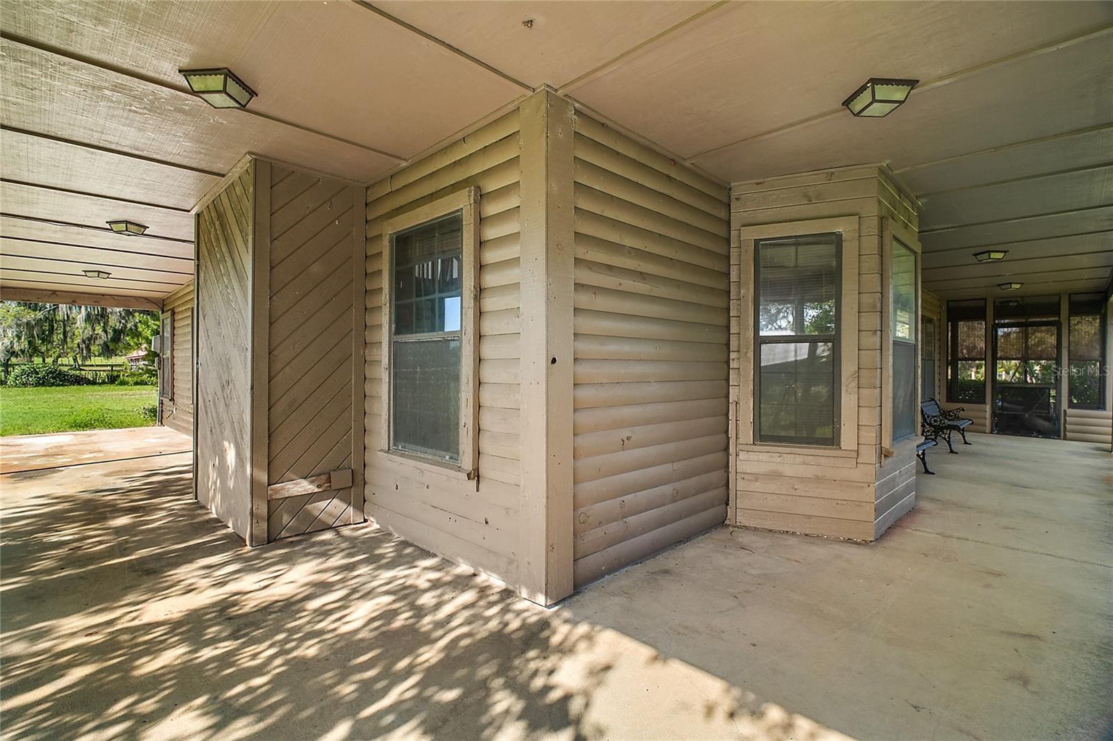 LAKE AVALON GROVES - Land