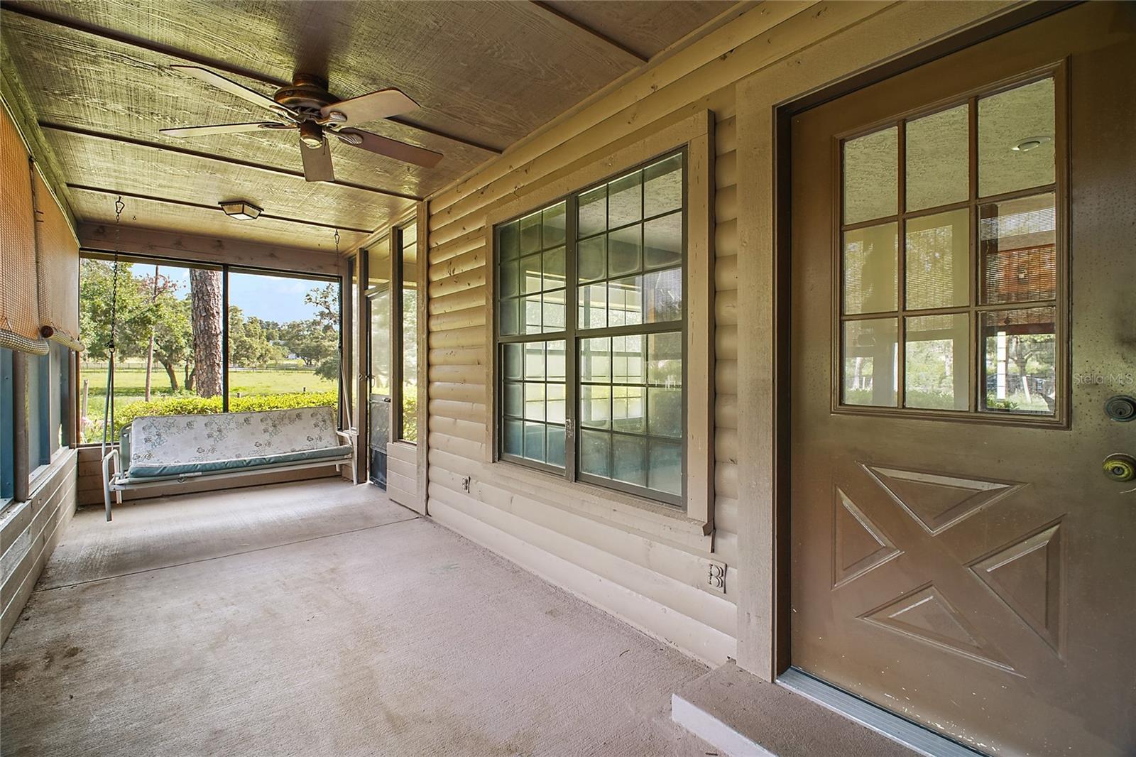 LAKE AVALON GROVES - Land