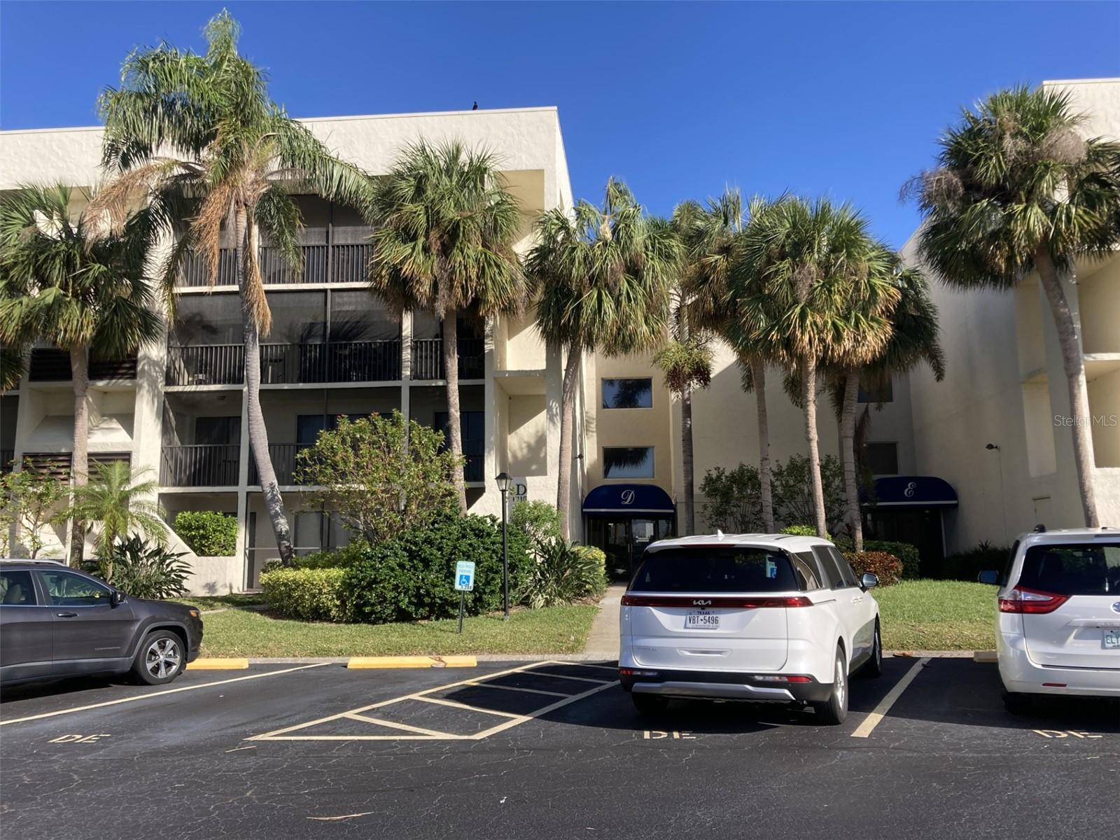 This is a very nice turnkey furnished two bedroom-two bath condo located on the first floor. It is an end unit, conveniently located close to the side entrance of the building. Split floor plan with a bedroom and bath on each side of the living room. There are sliding doors to the large lanai off the living room and both bedrooms. Updated throughout including wood grain ceramic tile in the living area and kitchen. Both bedrooms have carpet. Directly across the hall are coin operated washers and dryers. This condo is located in the IMG country club area. There is a 18 hole regulation semi-private golf course with a clubhouse featuring a grill and dining room overlooking Sarasota Bay. Rental includes cable TV, internet, water, sewer and trash pick up. Close to shopping, groceries, restaurants, IMG Academy, State College of Florida and about 8 miles to the beach. No smoking and no pets. Available seasonally at $2700 a month.