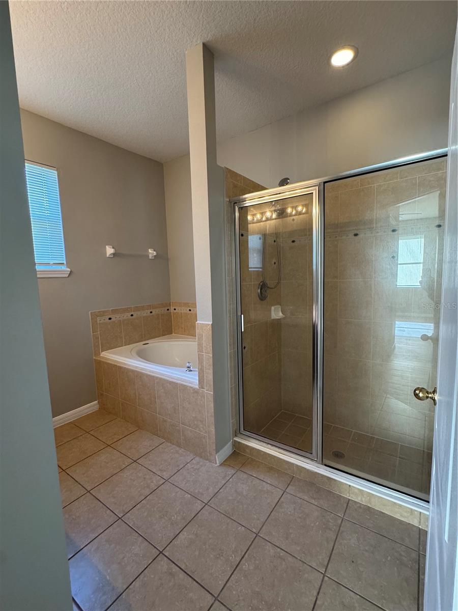 PARKSIDE AT ERROL ESTATES SUB - Residential Lease