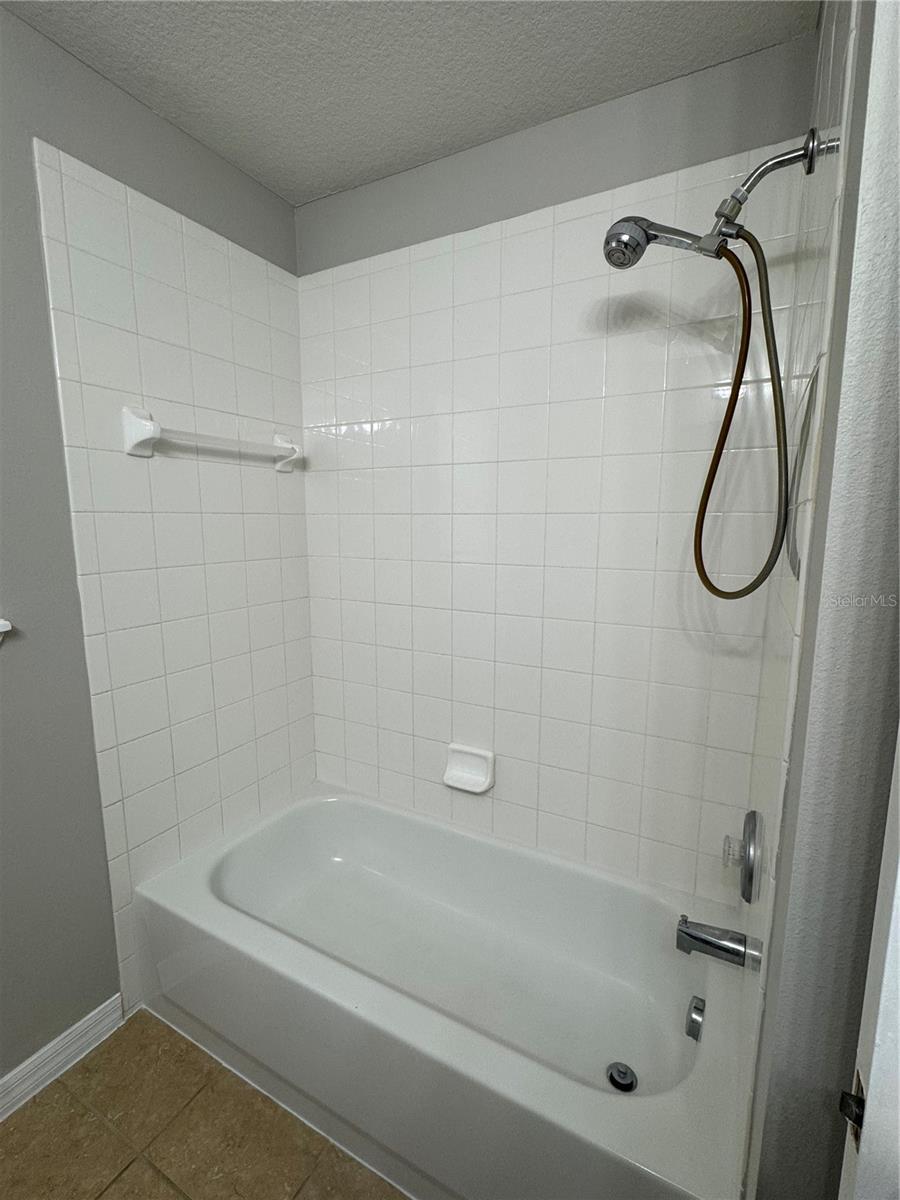 PARKSIDE AT ERROL ESTATES SUB - Residential Lease