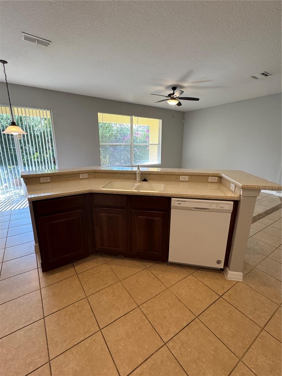 PARKSIDE AT ERROL ESTATES SUB - Residential Lease