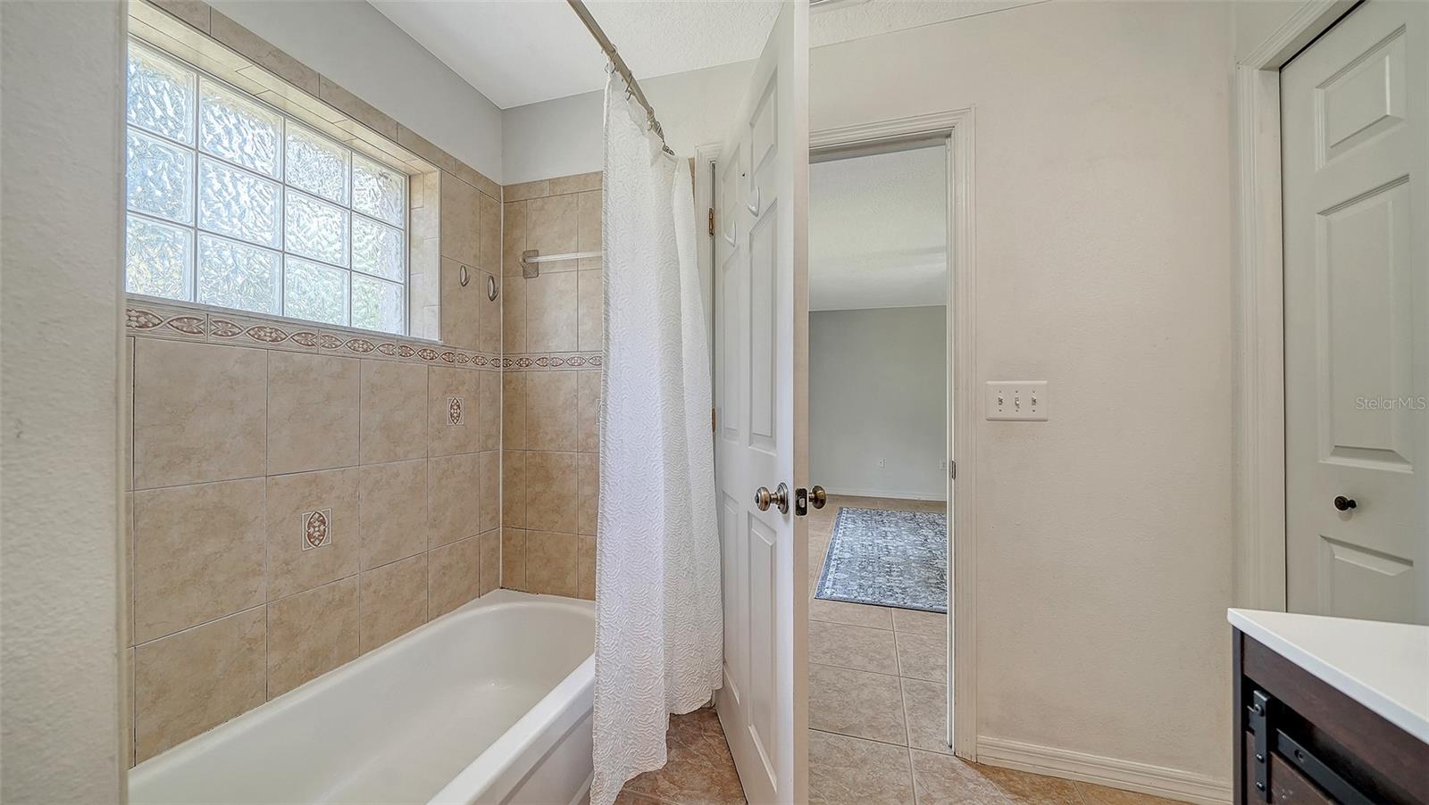 AIRPORT REV - Residential