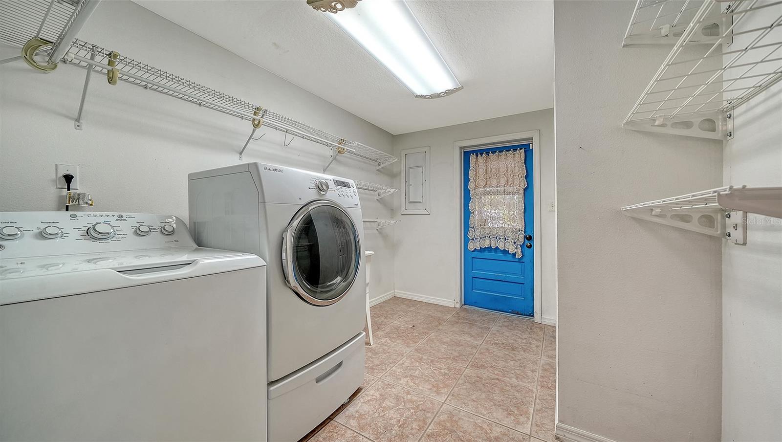 AIRPORT REV - Residential