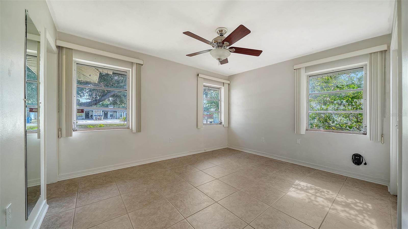 AIRPORT REV - Residential