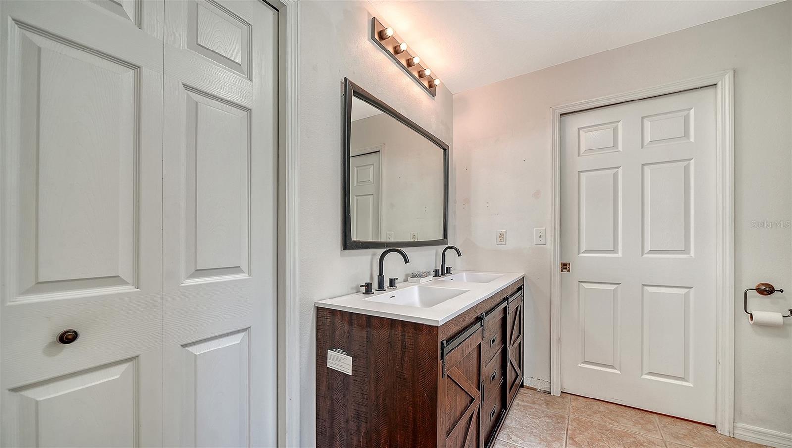 AIRPORT REV - Residential