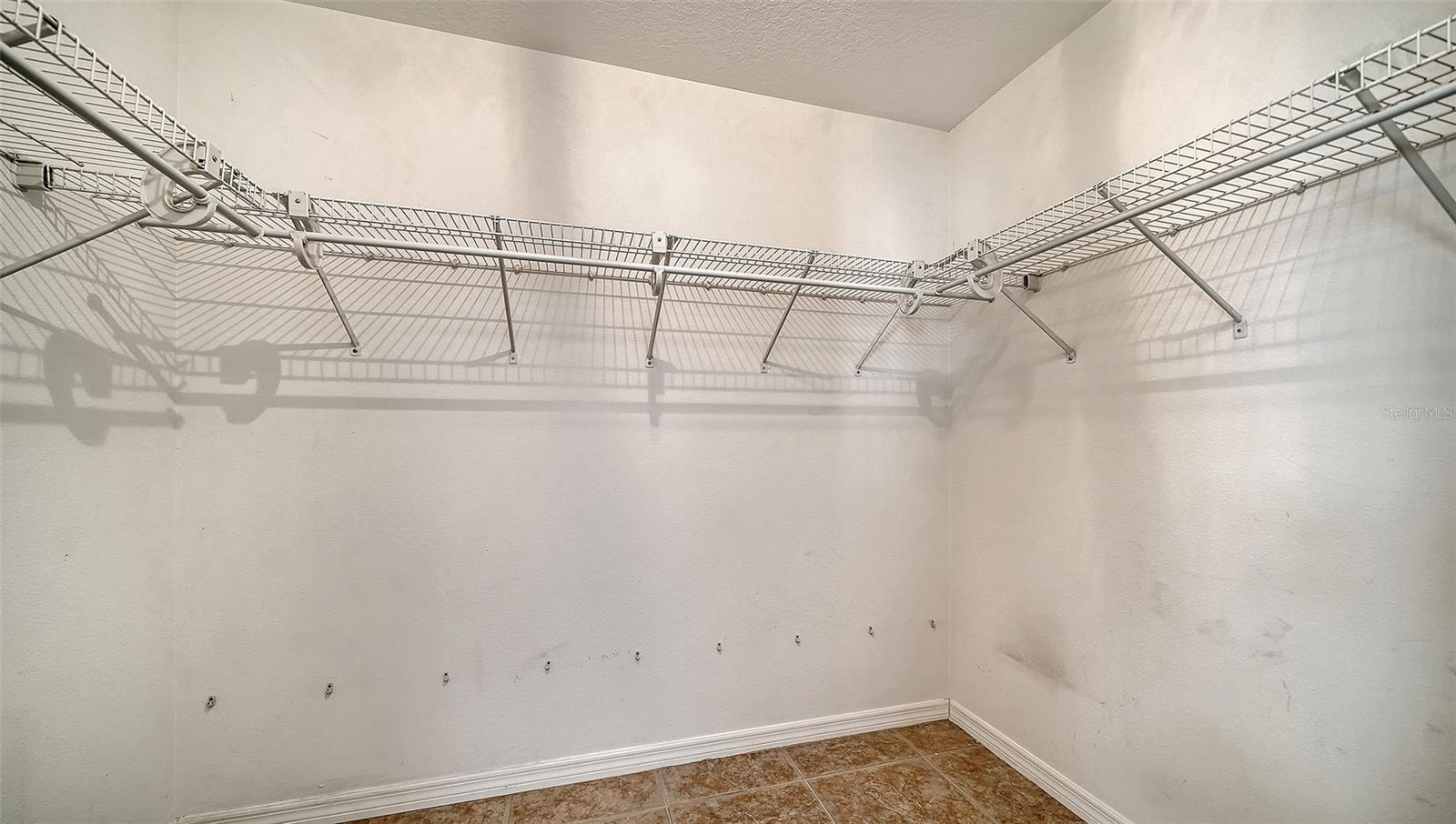 AIRPORT REV - Residential