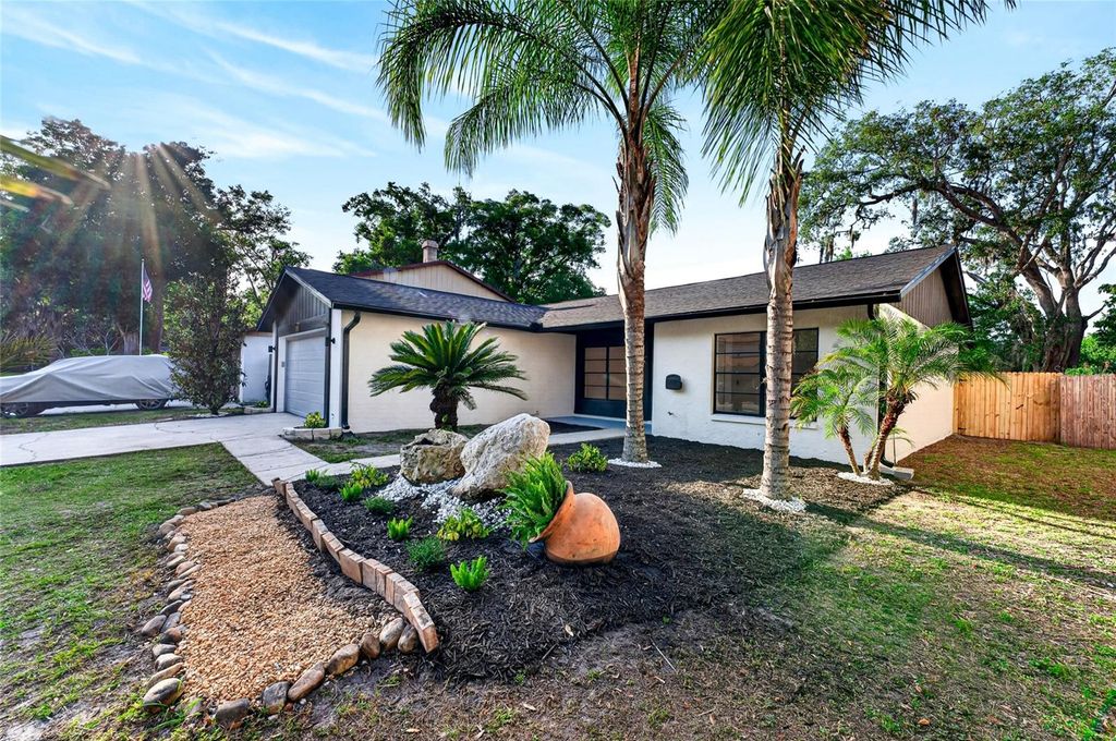 Photo of 14841 Oak Vine Drive, Lutz, FL 33559 (MLS # TB8496970)