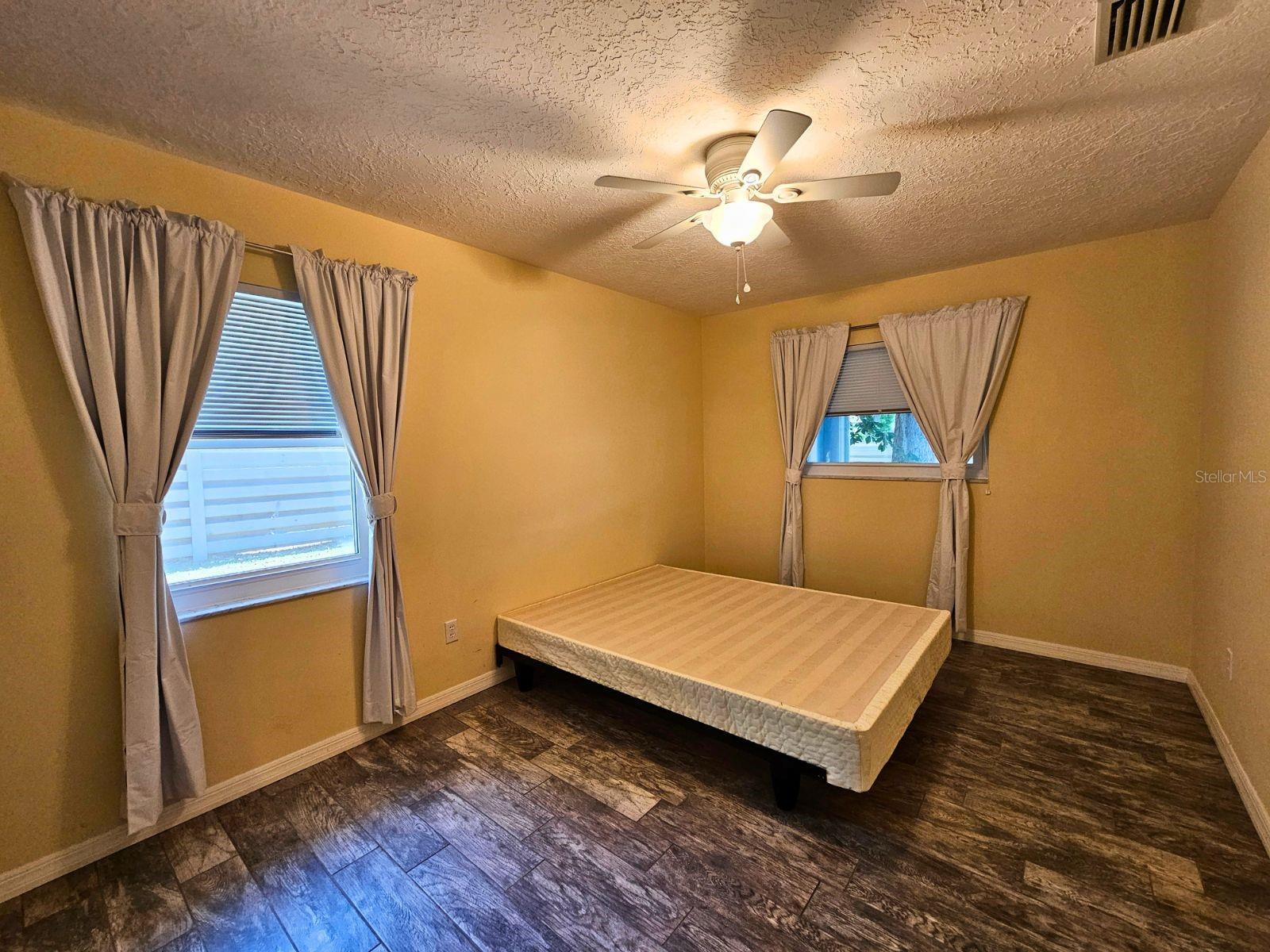 SOUTH OAK - Residential