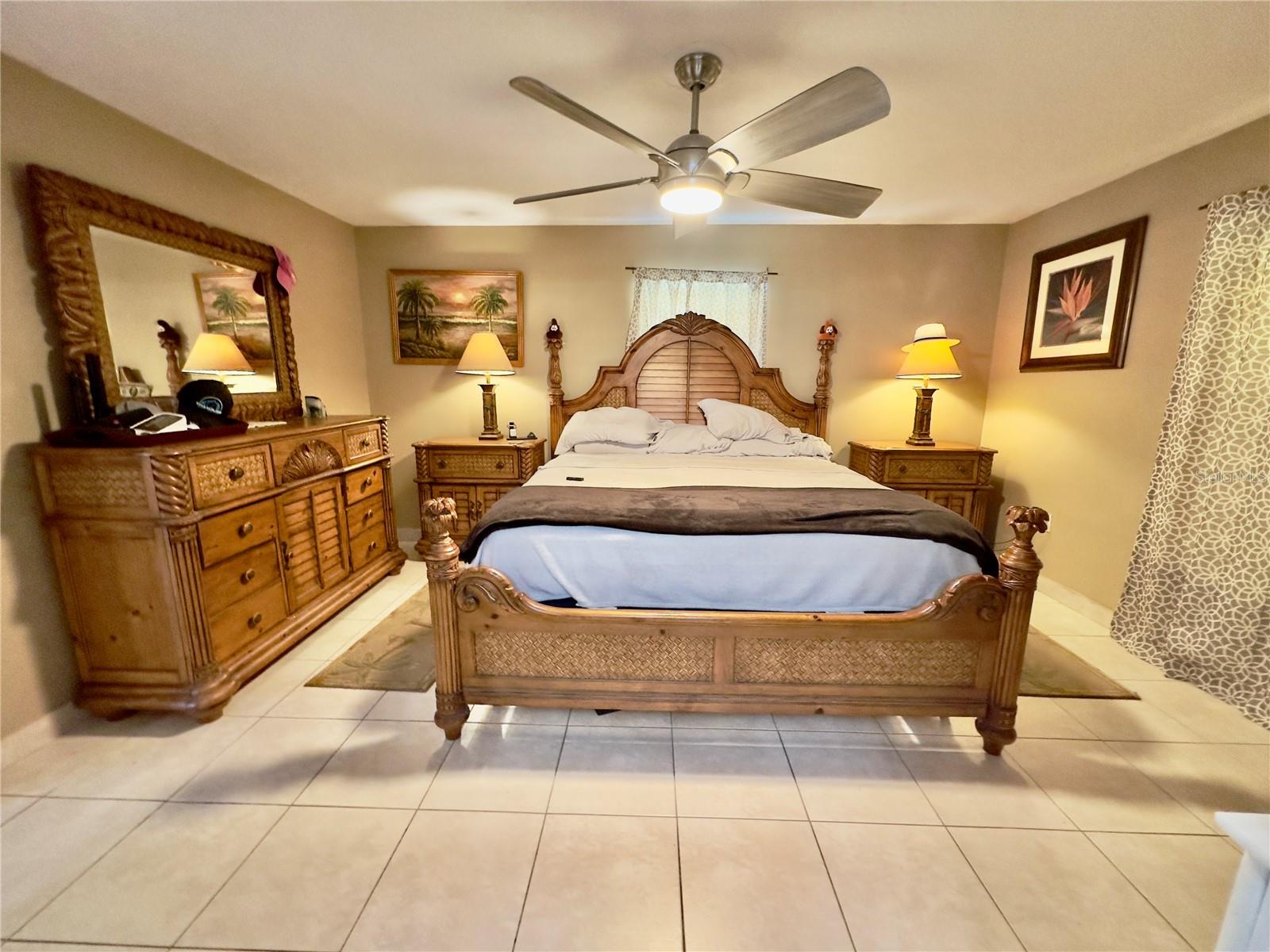 CONNERS GABLES - Residential