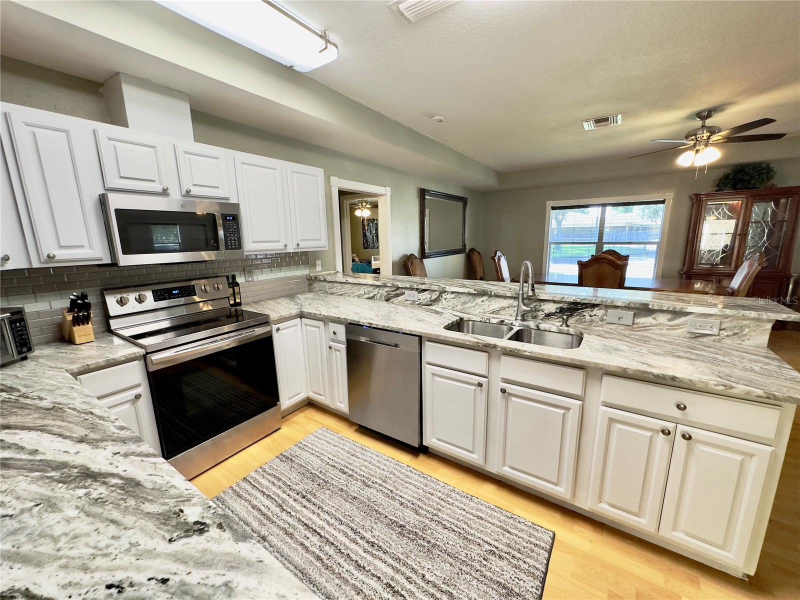 CONNERS GABLES - Residential