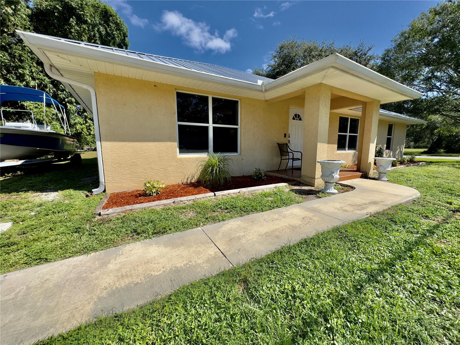 CONNERS GABLES - Residential