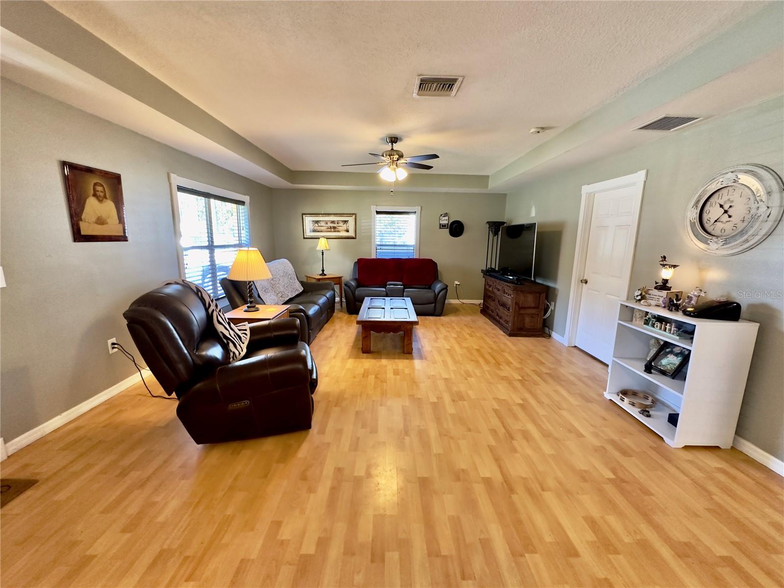 CONNERS GABLES - Residential