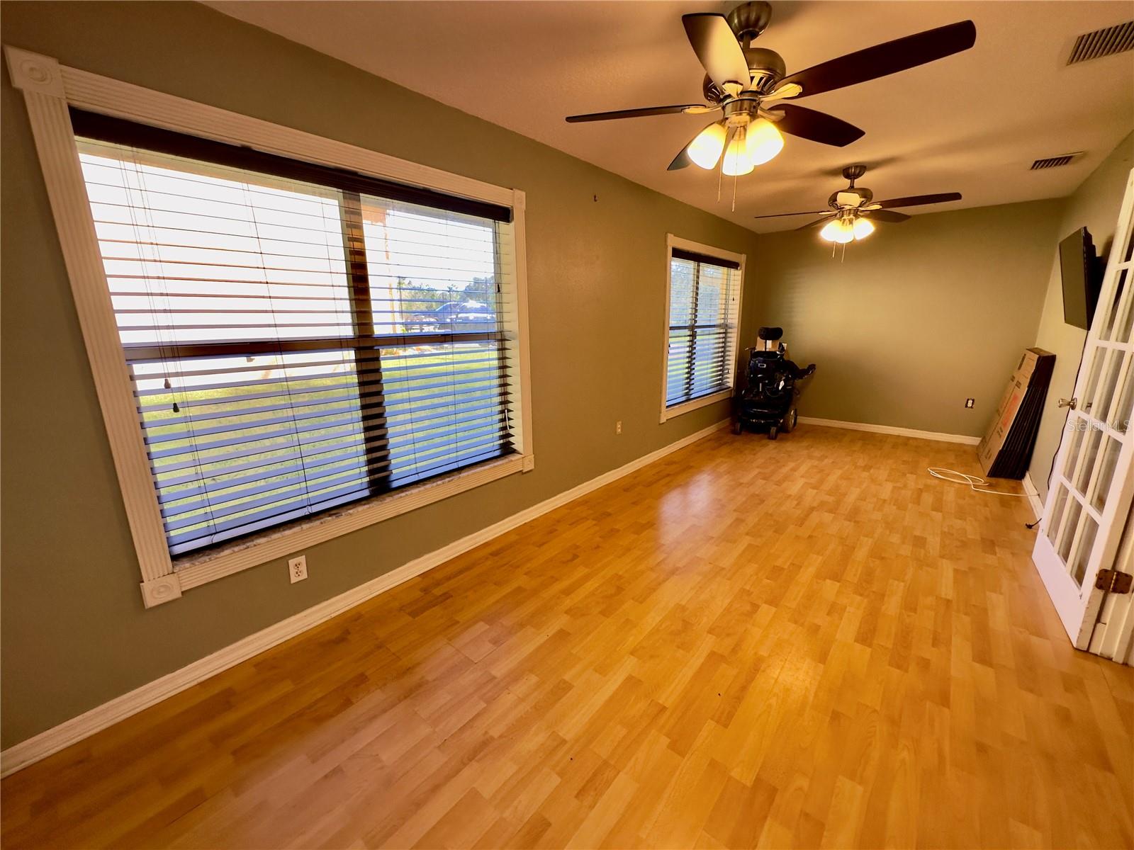 CONNERS GABLES - Residential