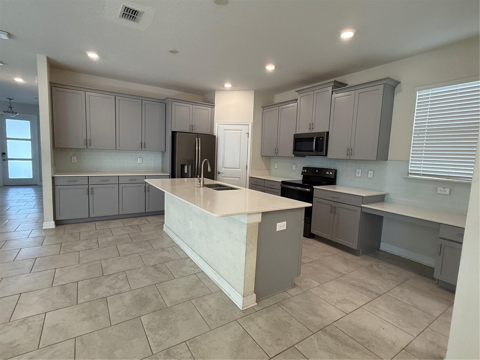 PANTHER VIEW - Residential Lease