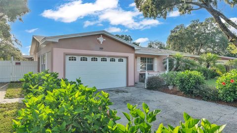 A home in LAKELAND