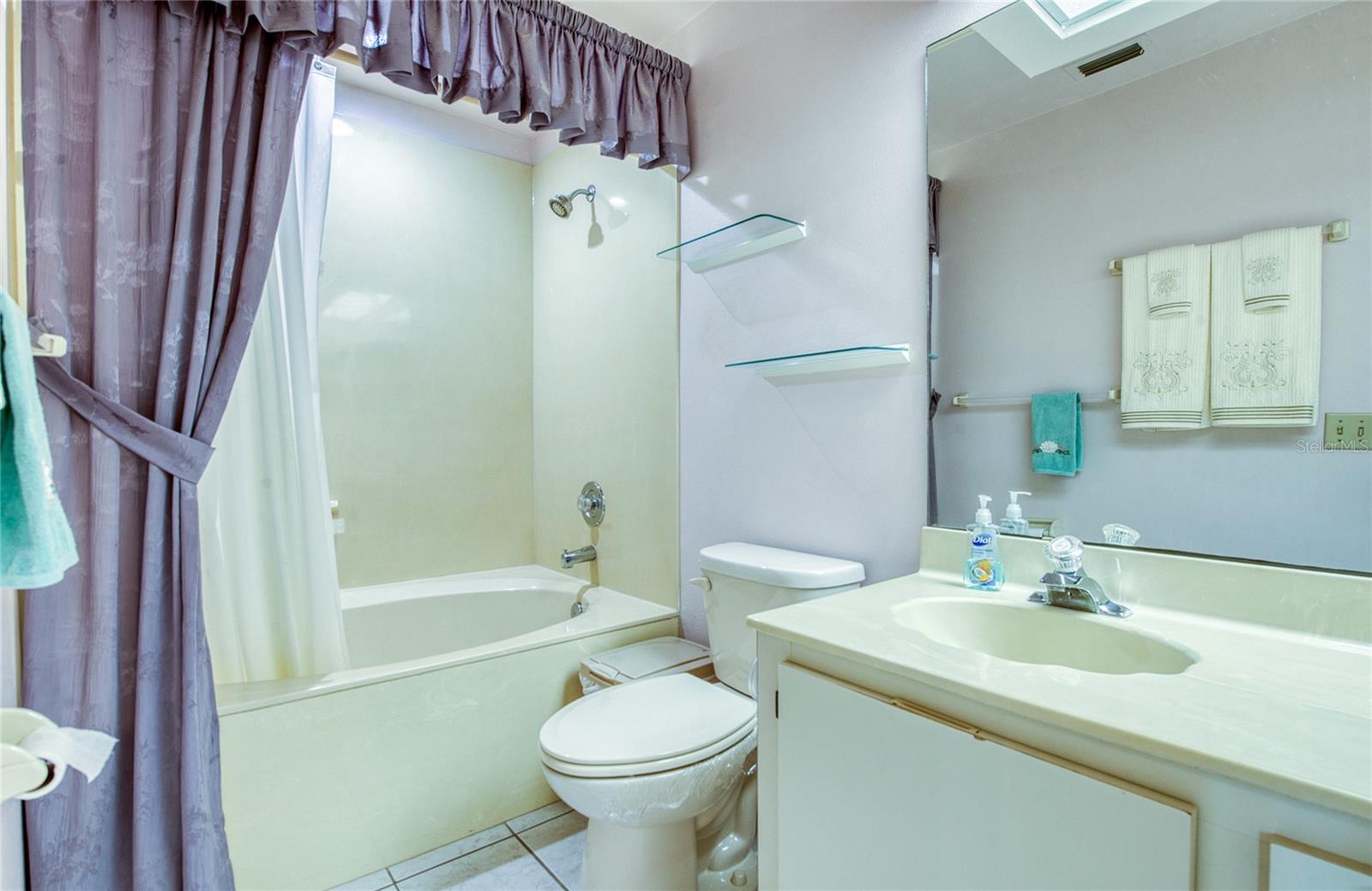 VISTA VERDE - Residential