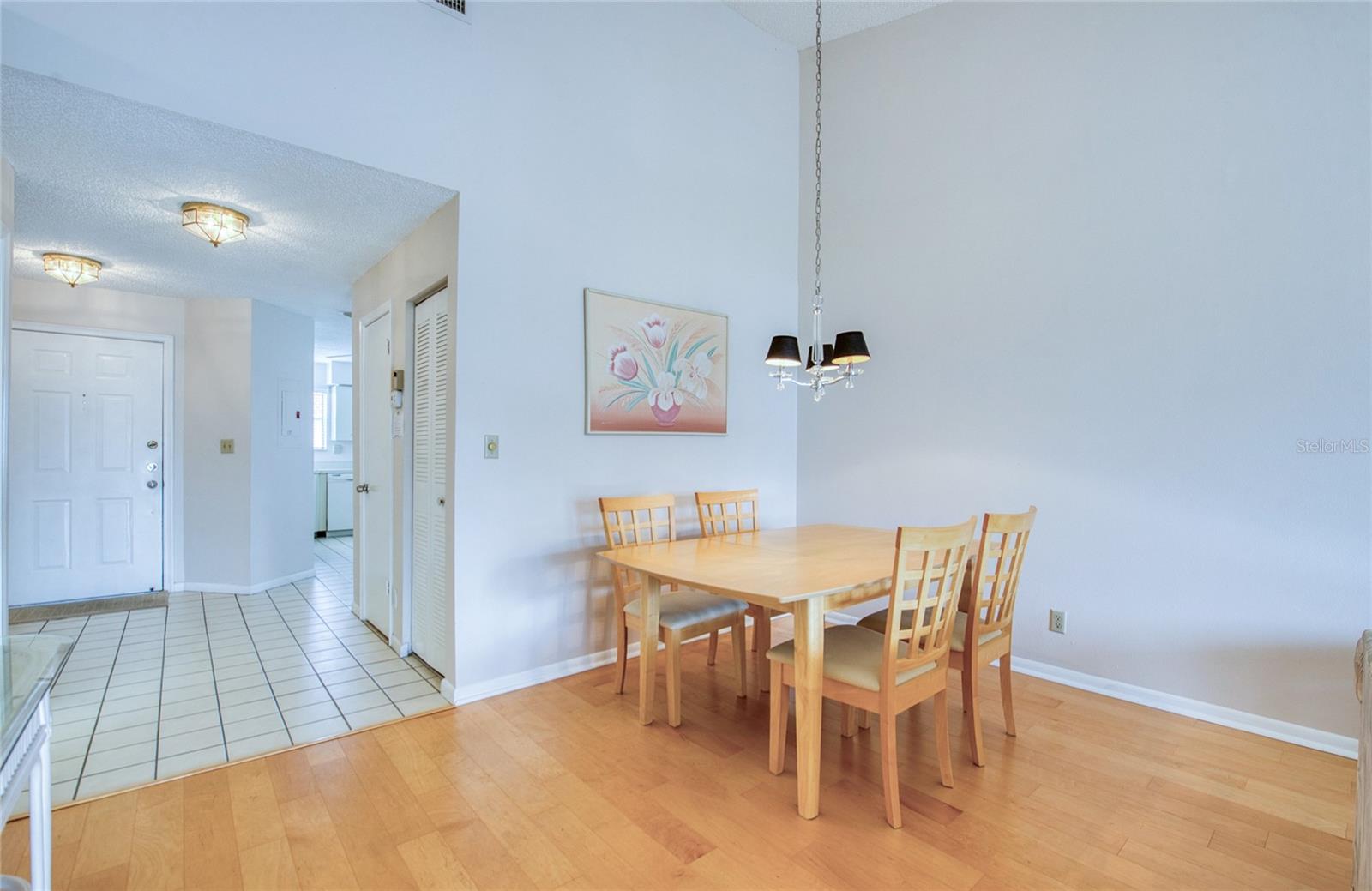 VISTA VERDE - Residential