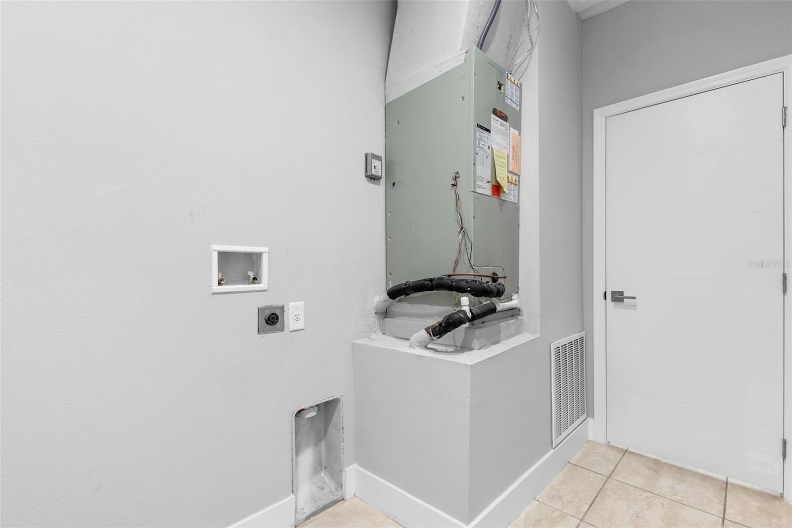 PLANTATION ESTATES UNIT 31 - Residential