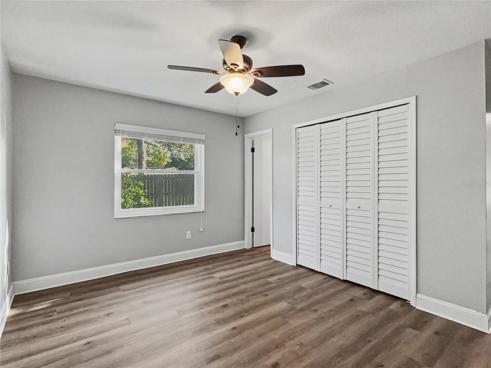 HIDDEN LAKE PH 3 UNIT 3 - Residential Lease