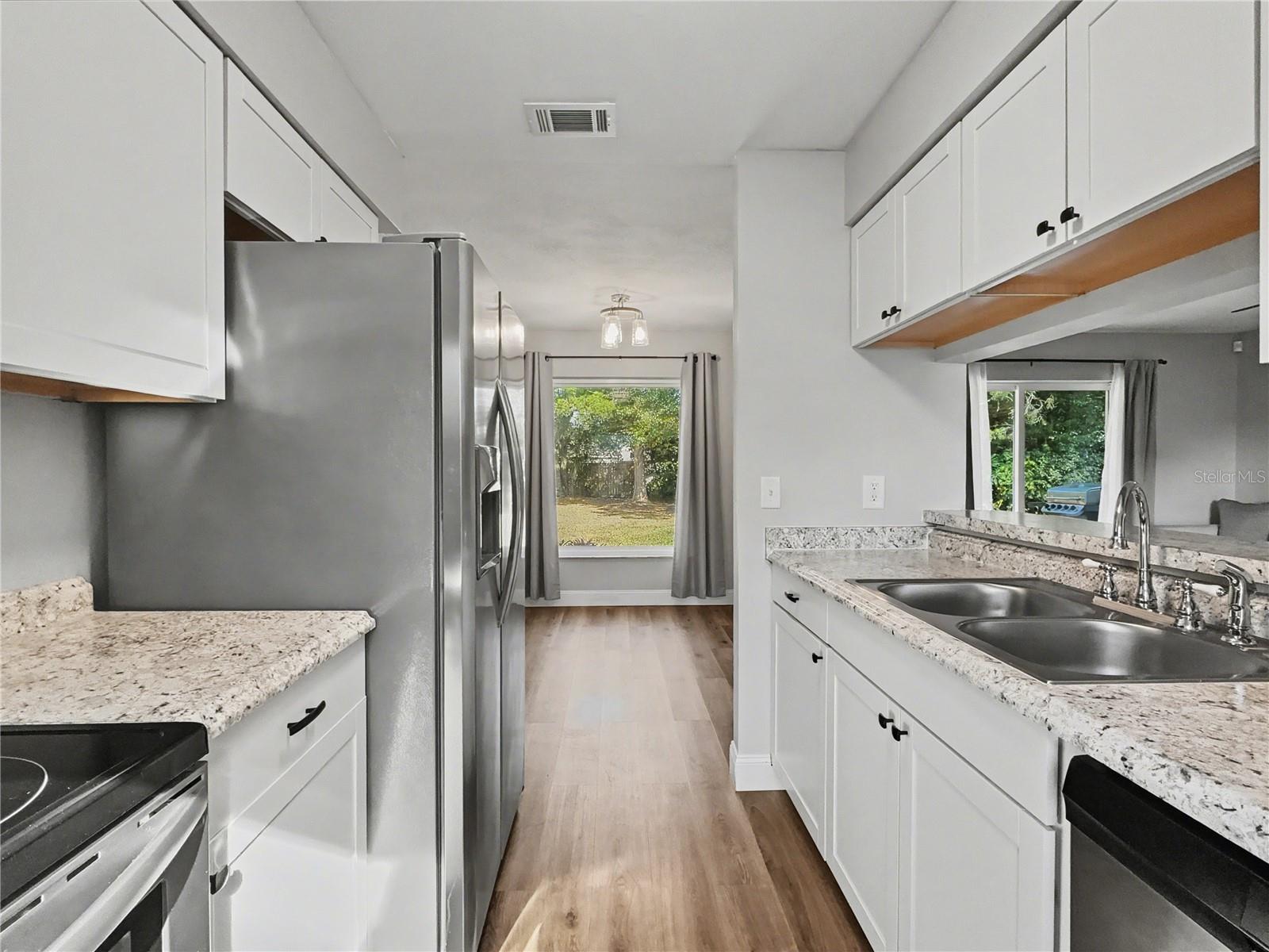 HIDDEN LAKE PH 3 UNIT 3 - Residential Lease