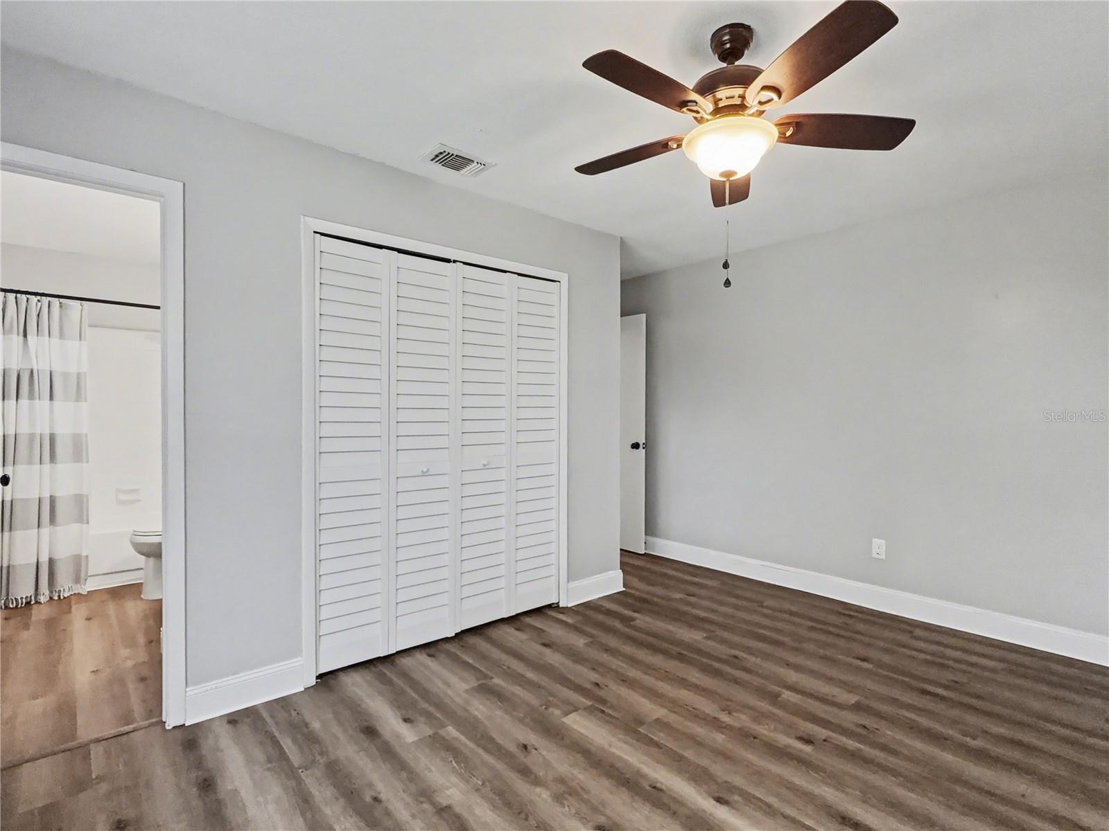 HIDDEN LAKE PH 3 UNIT 3 - Residential Lease