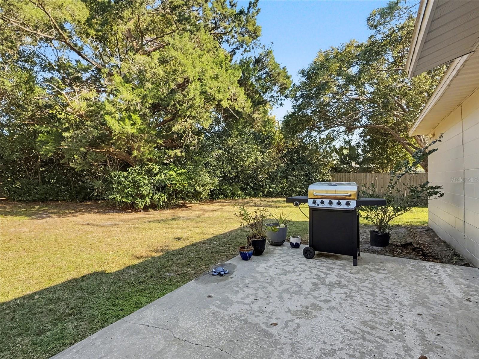 HIDDEN LAKE PH 3 UNIT 3 - Residential Lease