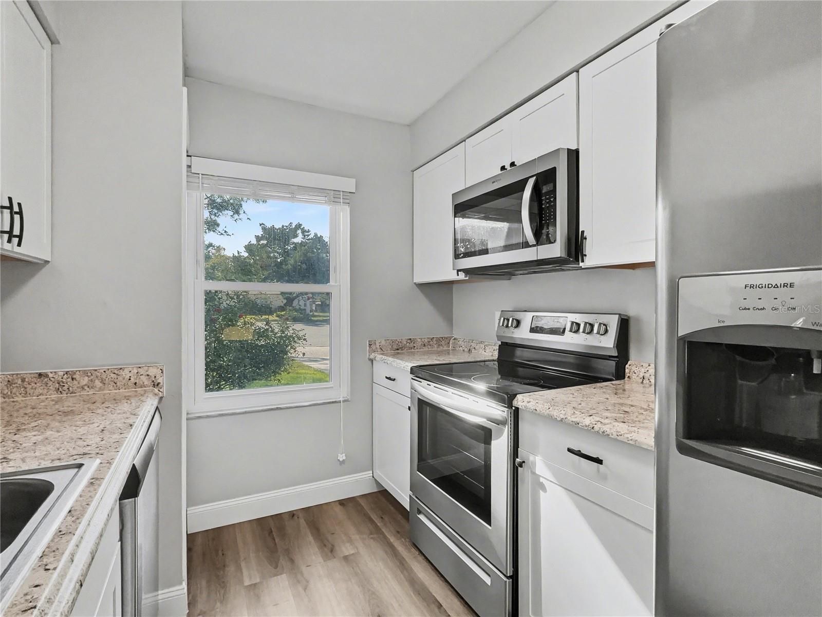 HIDDEN LAKE PH 3 UNIT 3 - Residential Lease