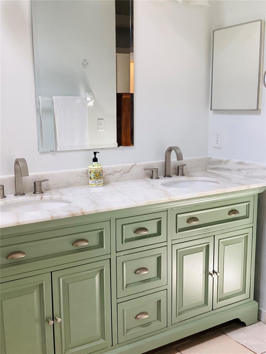 Photo of 7160 Edgewater Shores Court, Orlando, FL 32810 (MLS # O6449059)